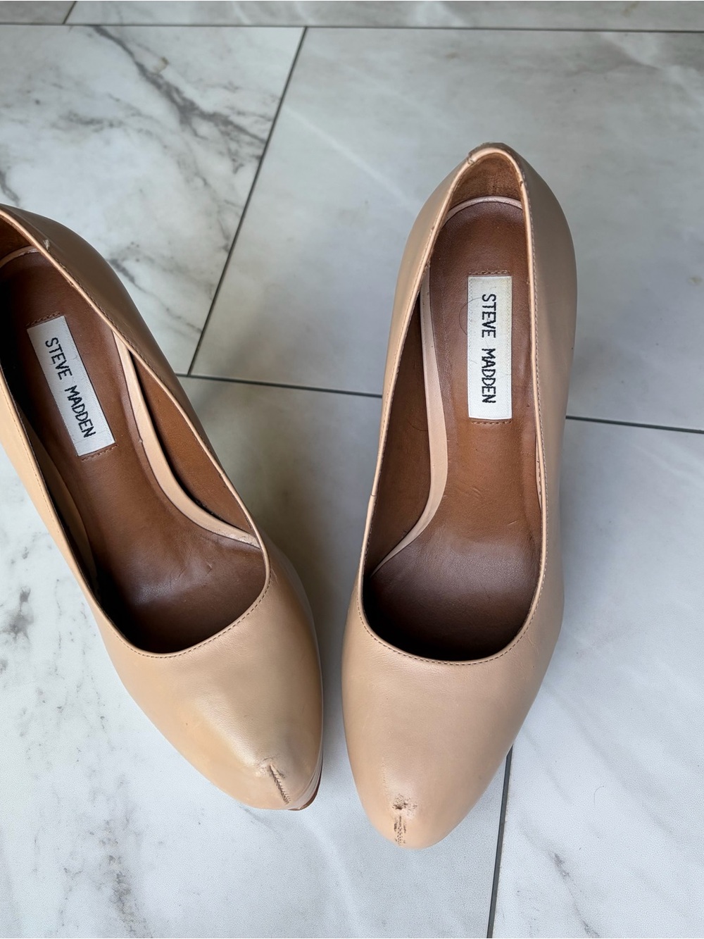 Steve Madden Beige Leather Pointed-Toe Pumps